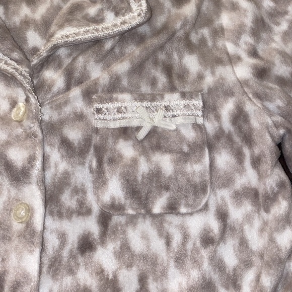 Anne Klein - Cheetah Print Pajamas - Picture 3 of 7